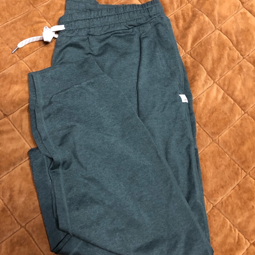 Performance jogger